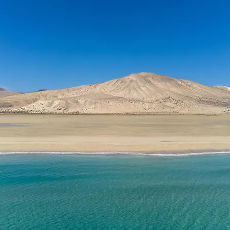 Home2book Modern With Pool In Oasis Apartmán *